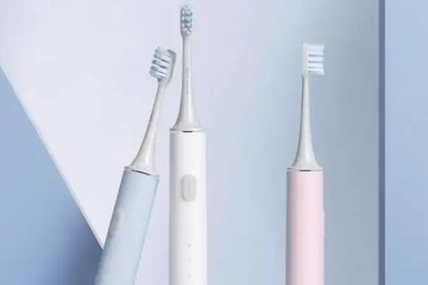 電動(dòng)牙刷充電原理是什么？電動(dòng)牙刷感應(yīng)式充電原理解讀