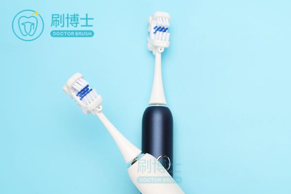 電動(dòng)牙刷好還是普通牙刷對(duì)牙齒好？不同類型的牙刷使用方法