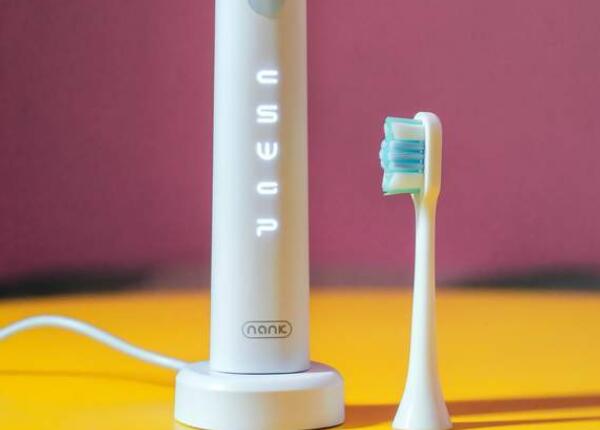 手提式電動牙刷怎么充電？電動牙刷充電方法大揭秘！