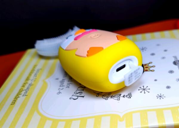 新款兒童u型電動牙刷怎么充電？常見的三種U型牙刷充電方式