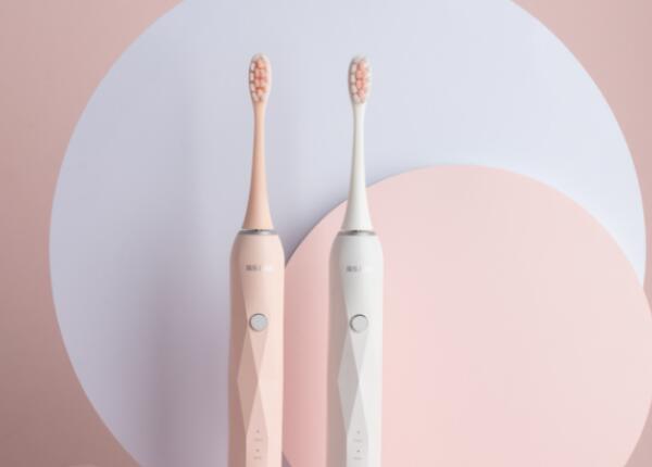 九十歲的老人適合使用電動(dòng)牙刷嗎？