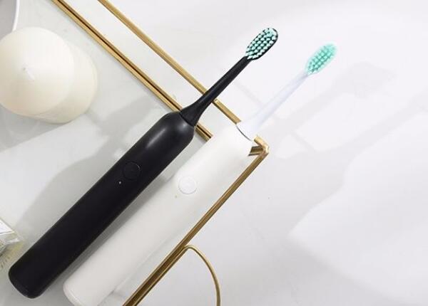 硅膠磁懸浮電動牙刷好用嗎？這款電動牙刷煥發(fā)你潔白笑容